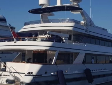 Με εντυπωσιακό σκάφος στη Ρόδο βρίσκεται ο μουσικός Έρικ Κλάπτον